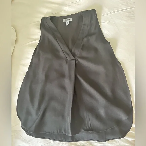 DKNY Cape Shell - Picture 4 of 6